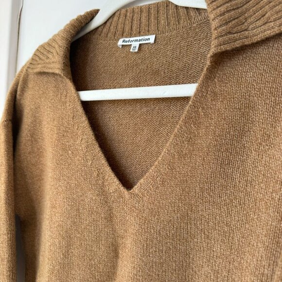 Reformation Beckie Cashmere Collared Sweater in Panko Brown - Picture 7 of 11